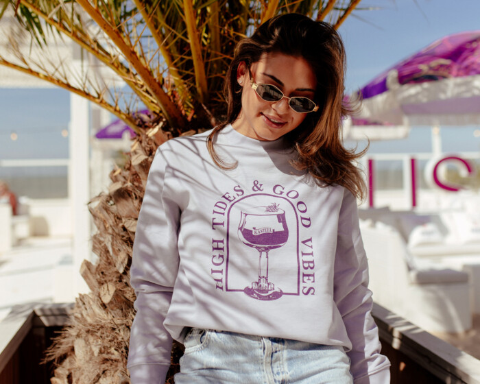 Rubus Beach merch sweater high tides