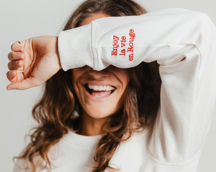 Sweater white enjoy la vie sleeve 1